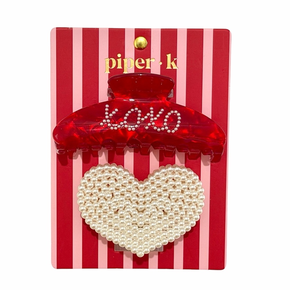 🦋 Piper K hair claw clip with a white faux pearl heart and "xoxo" written in